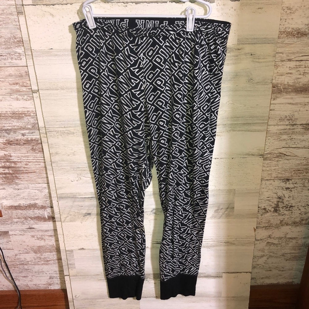 PINK Victoria’s Secret sweatpants large lettering size medium black and white​​